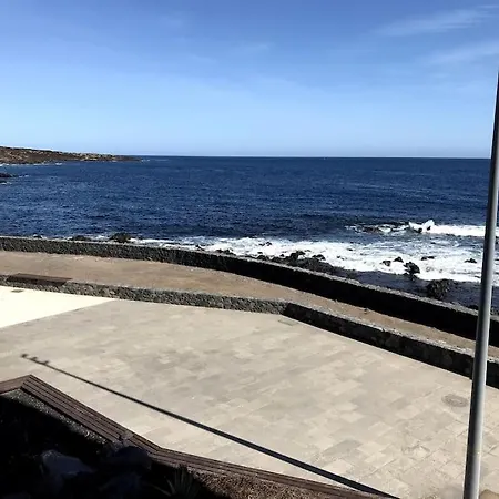Tranquilidad, Paz Y Vistas A 10 Metros Del Mar * Puertito de Guimar