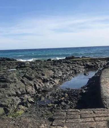 Tranquilidad, Paz Y Vistas A 10 Metros Del Mar Lejlighed